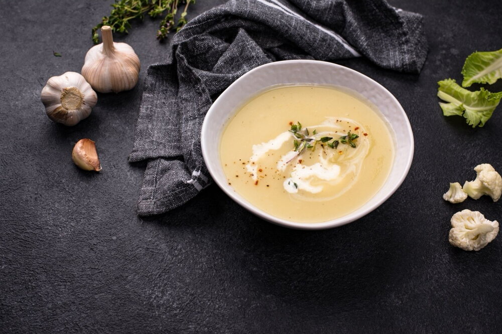 Creamy cauliflower soup