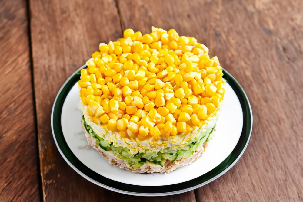 Salad with Smoked Chicken Breast, Corn, and Egg