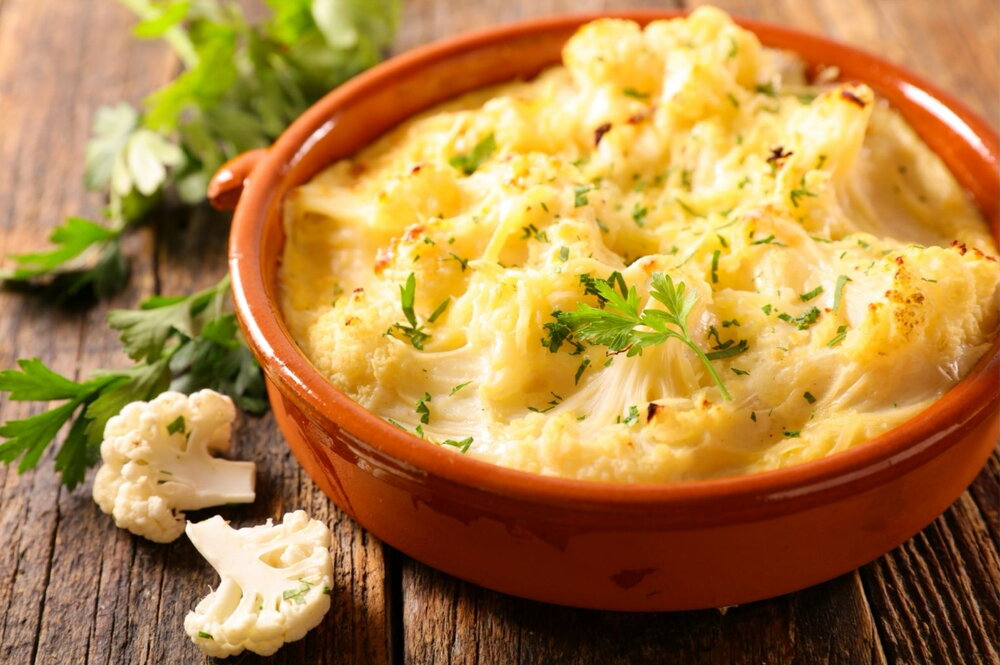 Cauliflower with sauce