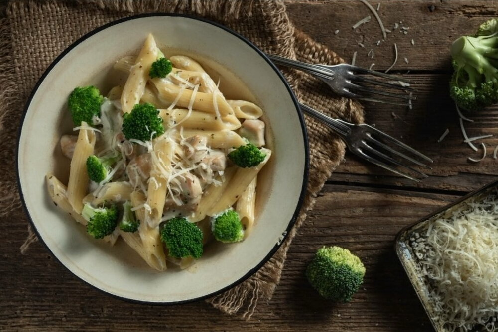 Chicken and broccoli pasta