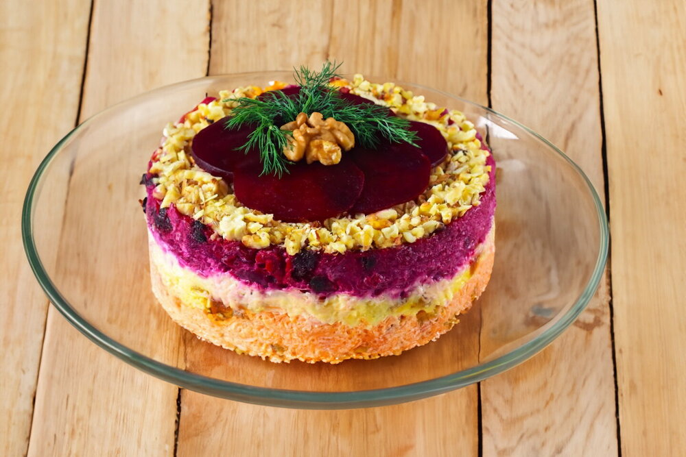 Festive layered vegetable salad