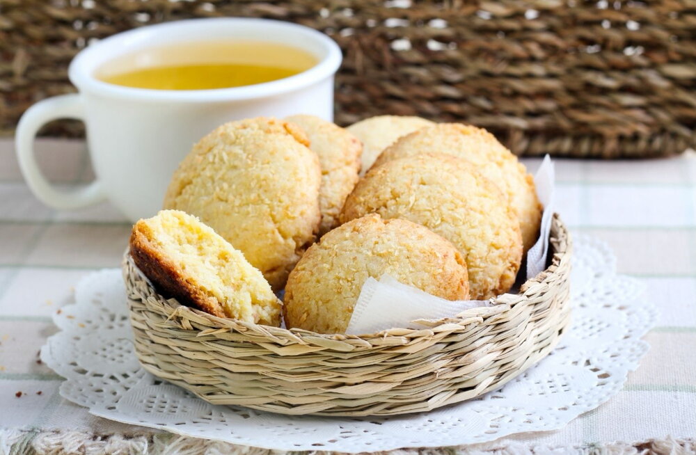 Coconut biscuits