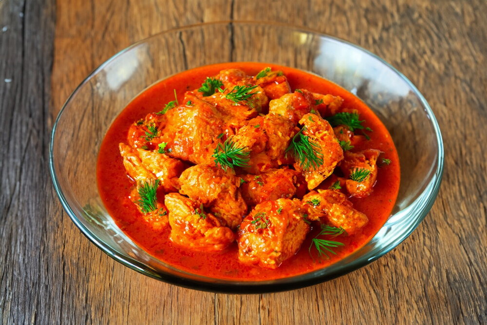 Turkey in Tomato Sauce (Skillet Recipe)