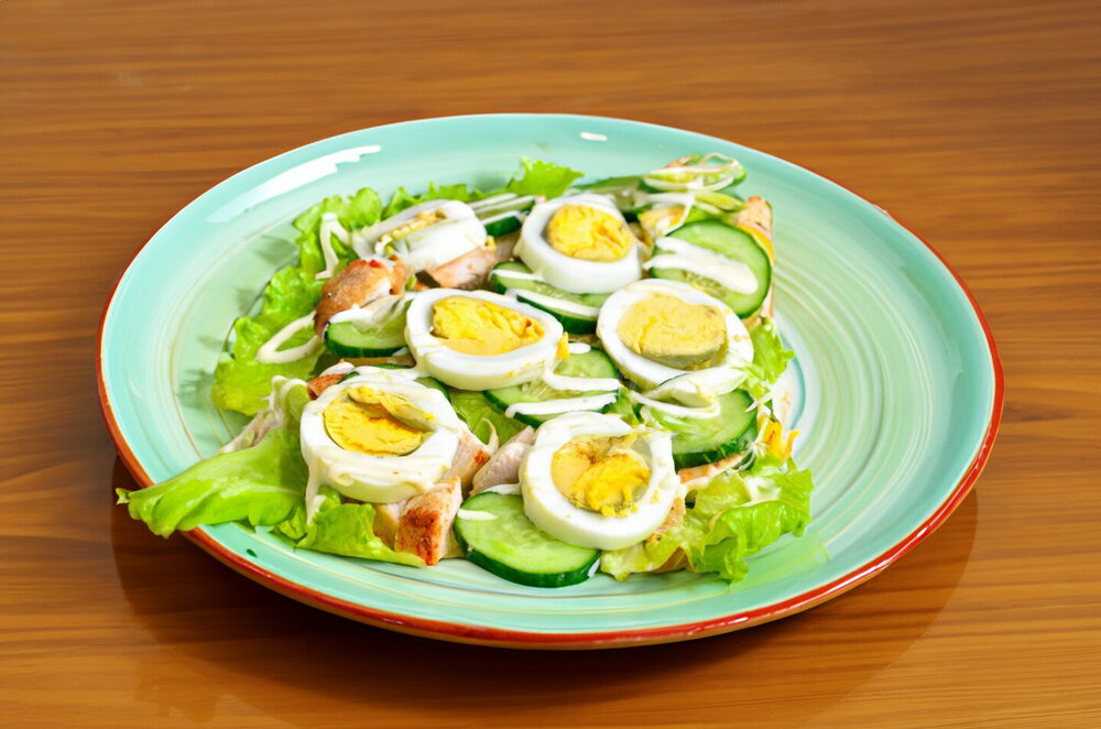 Salad with Chicken, Cucumber, and Egg