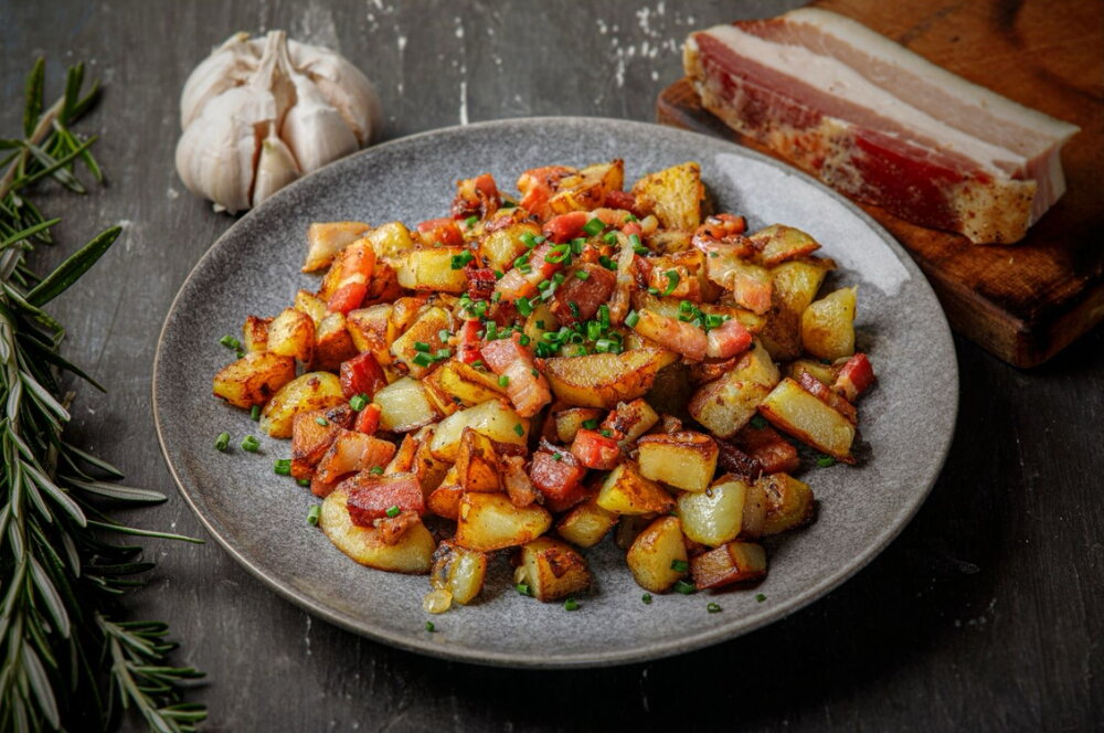 Roast potatoes with honey and bacon