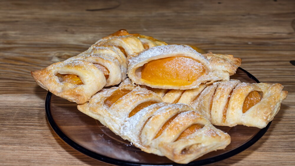 Sugar Puff Pastries with Apricots