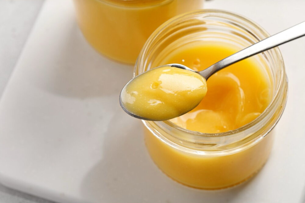 Homemade lemon curd