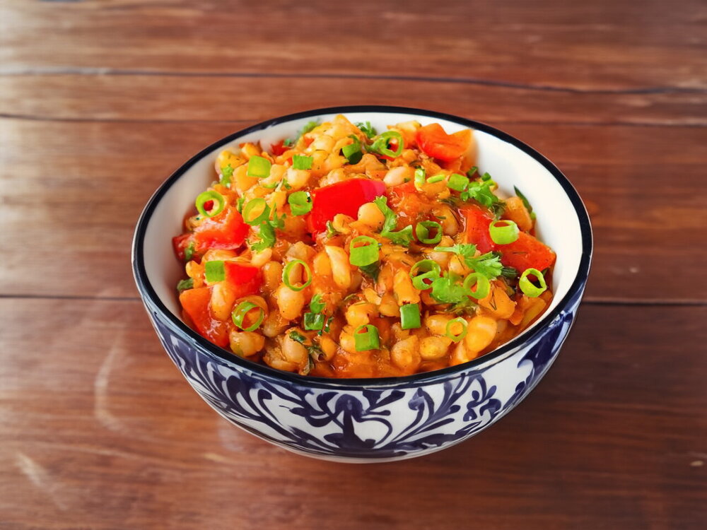 Beans with Vegetables in Tomato Sauce