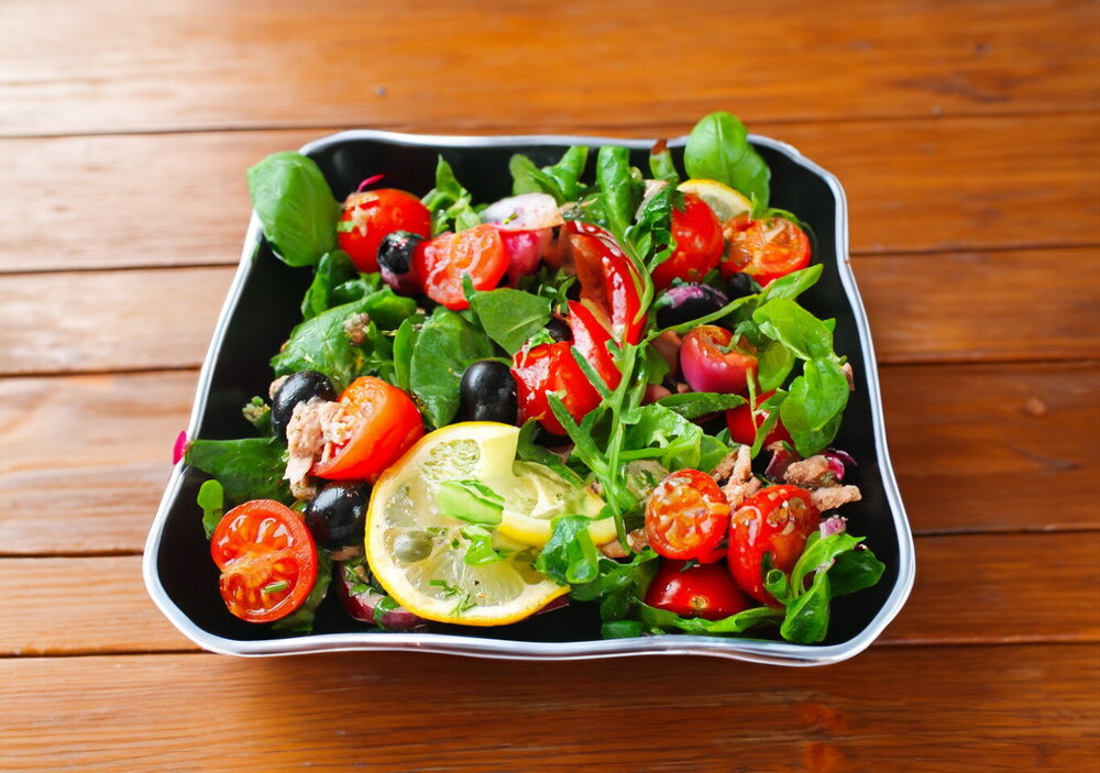 Salad with Capers and Canned Tuna