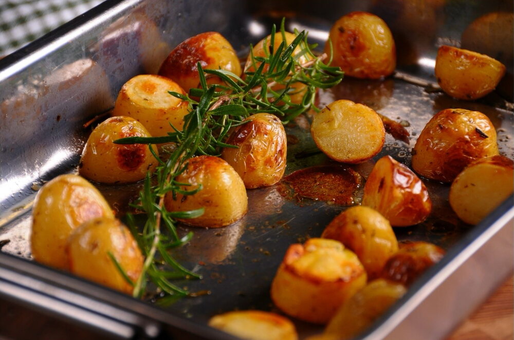 Low-fat roast potatoes