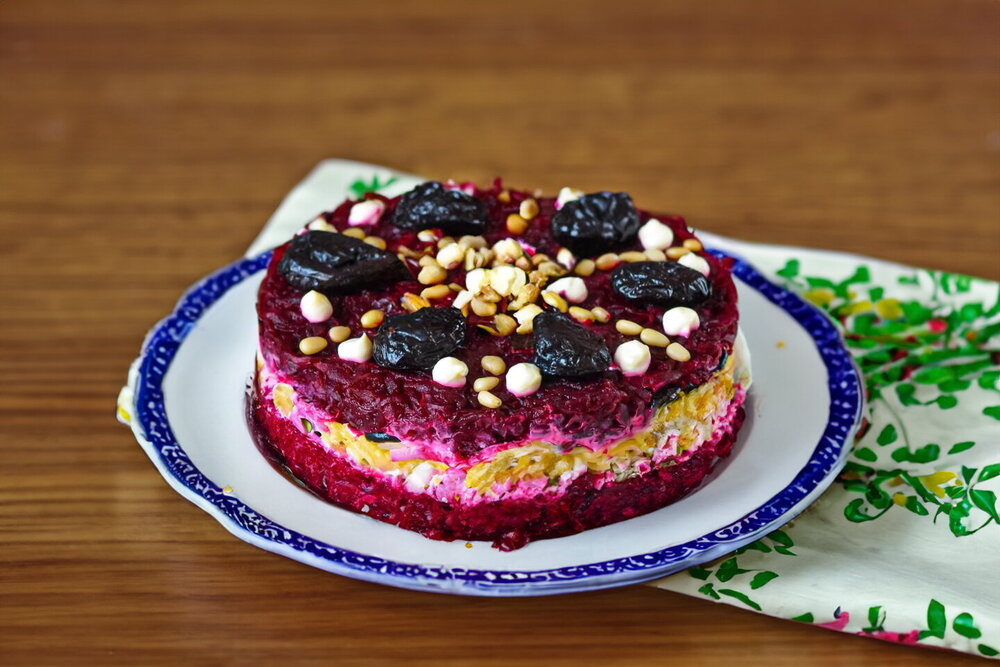 “Chingis Khan” Salad with Prunes and Nuts