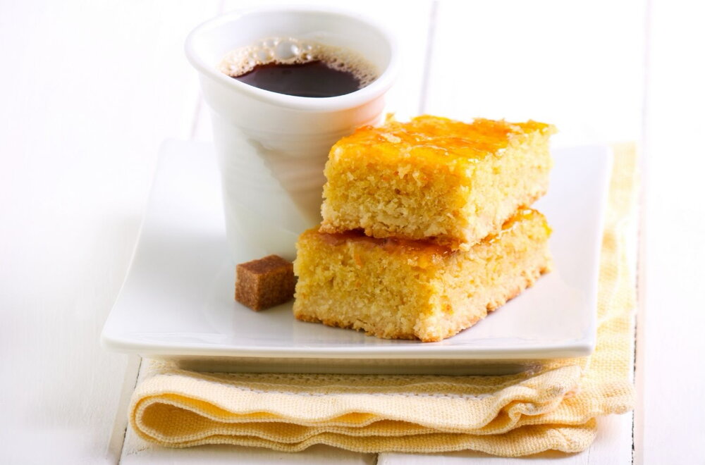 Marmalade yoghurt cake