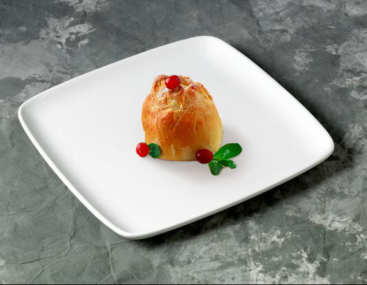 Oven-Baked Apples in Yeast Dough