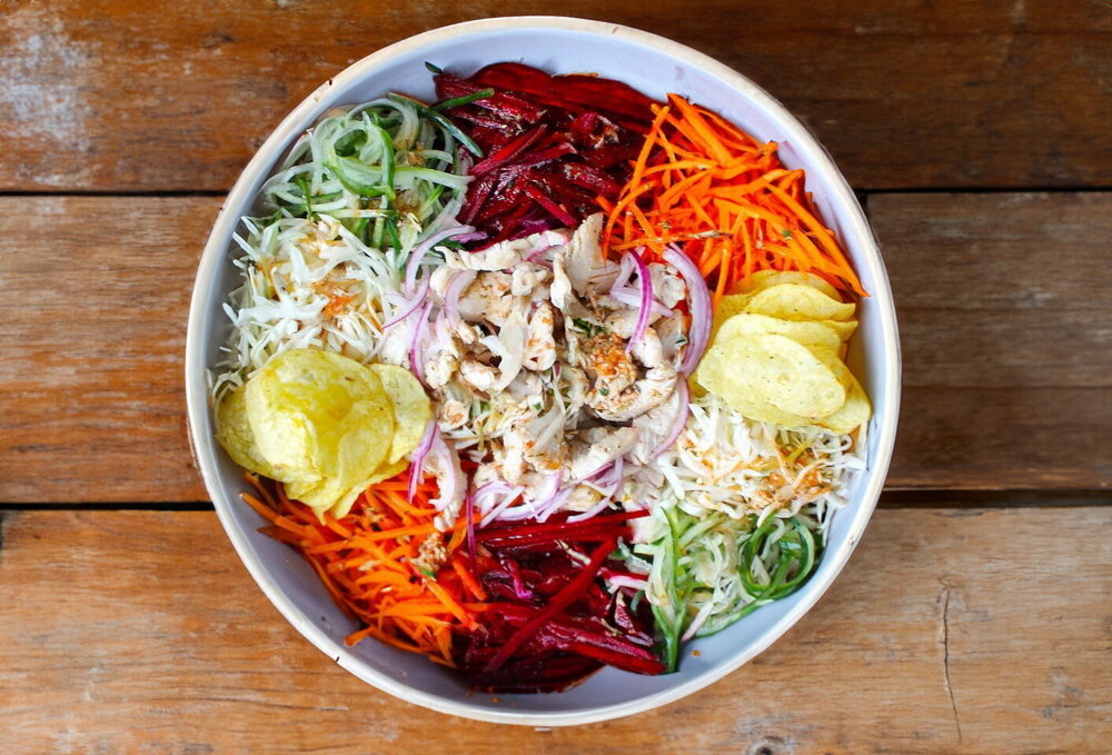 Classic “Goat in the Garden” Salad with Meat and Chips