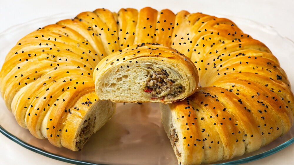 Meat Pie from Rich Yeast Dough