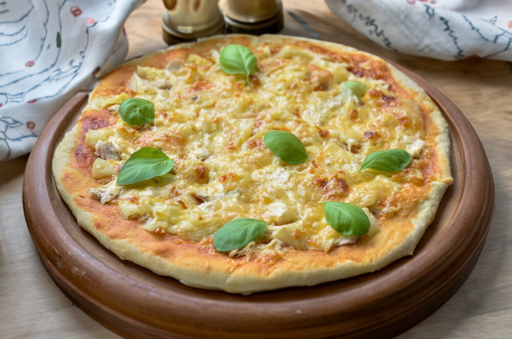 Hawaiian Pizza with Pineapple and Chicken
