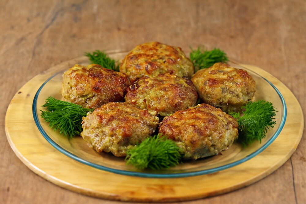 Oven-Baked Beef and Pork Cutlets