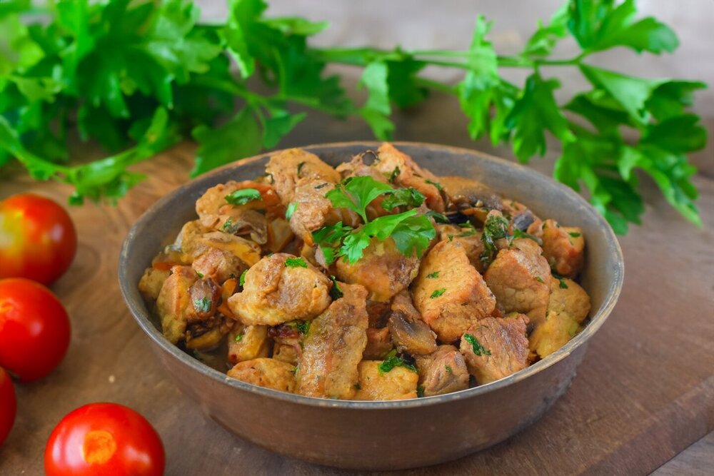Pan-Fried Meat with Mushrooms