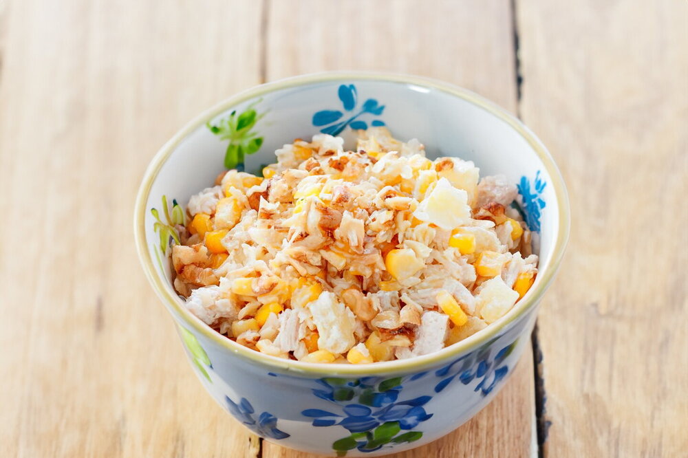 Mixed Salad with Chicken Fillet, Walnuts, and Mayonnaise