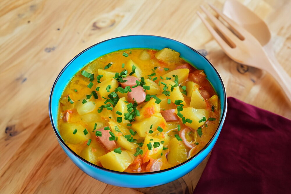 Skillet-Braised Potatoes with Sausages