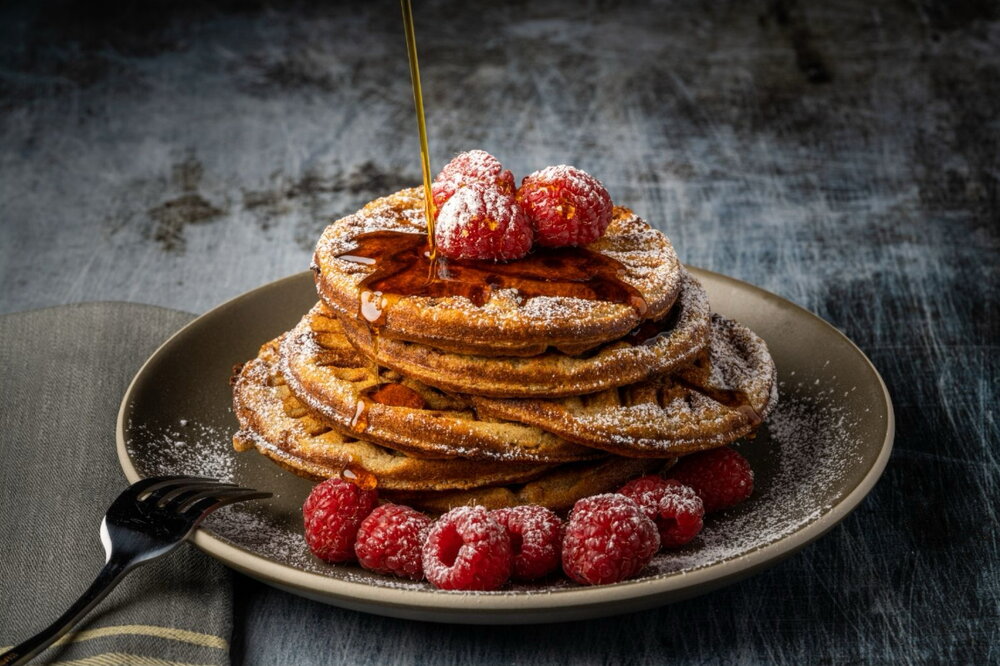 Oat pancakes with raspberries