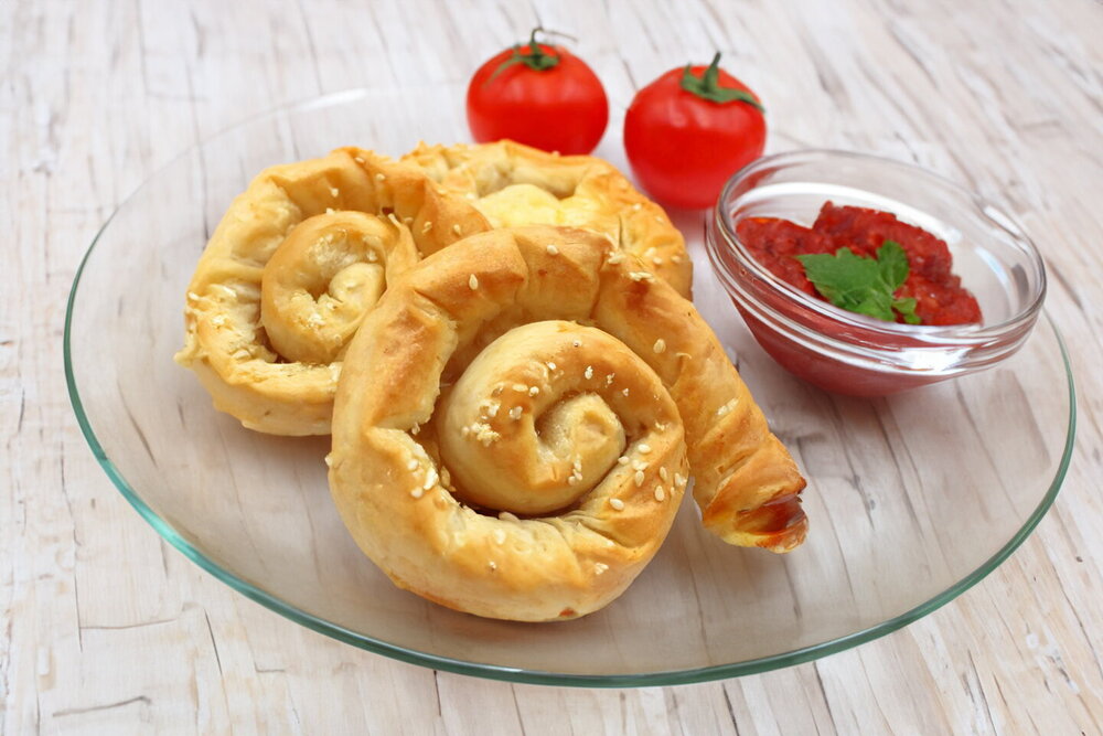 Moldovan Vertuta with Cheese