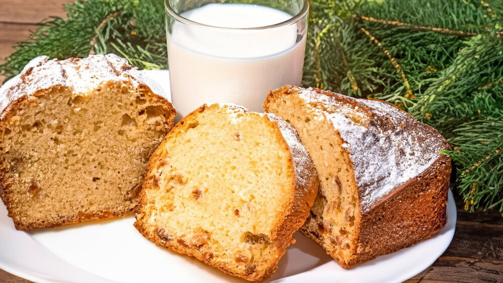 Simple Kefir Raisin Loaf Cake