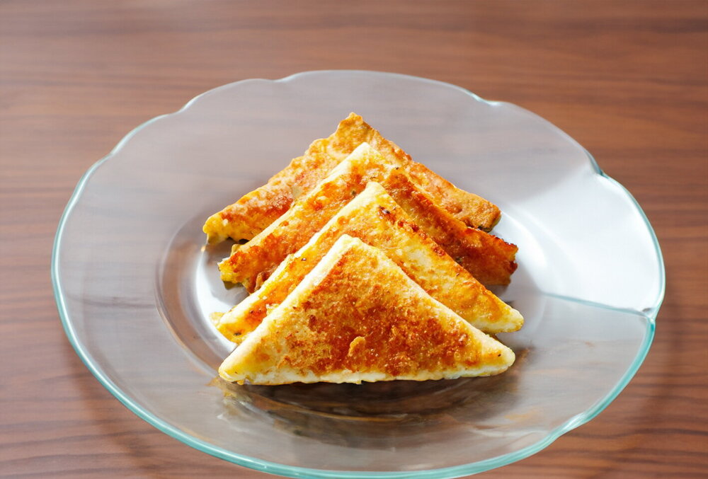 Skillet Lavash Triangles with Ham and Cheese