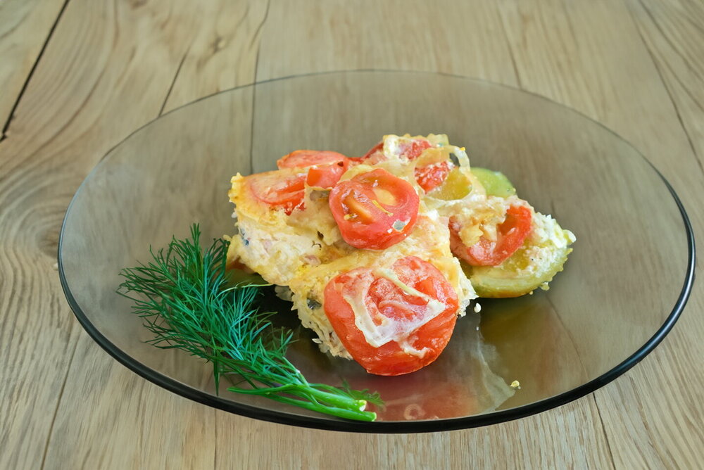 Juicy Oven-Baked Pink Salmon with Potatoes