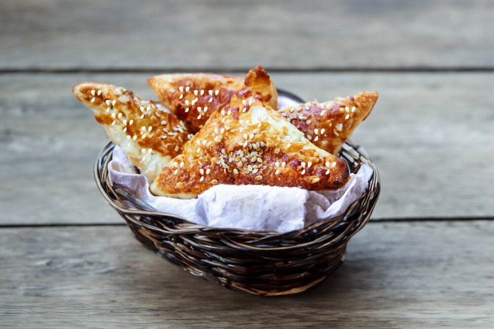 Oven-Baked Offal-Filled Pastries (Yeast Puff Pastry)