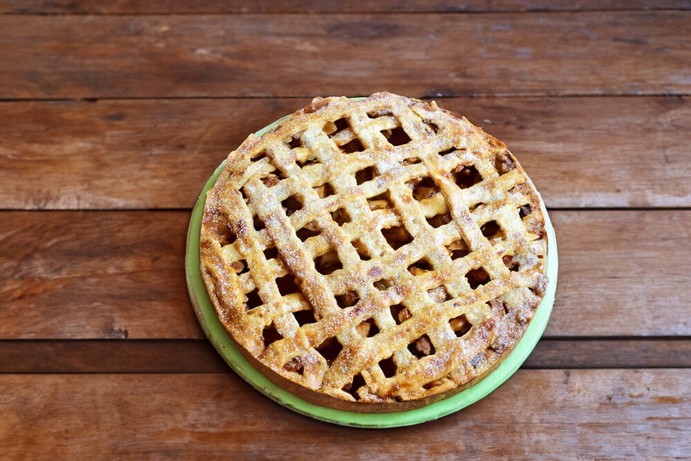Apple and Cinnamon Pie