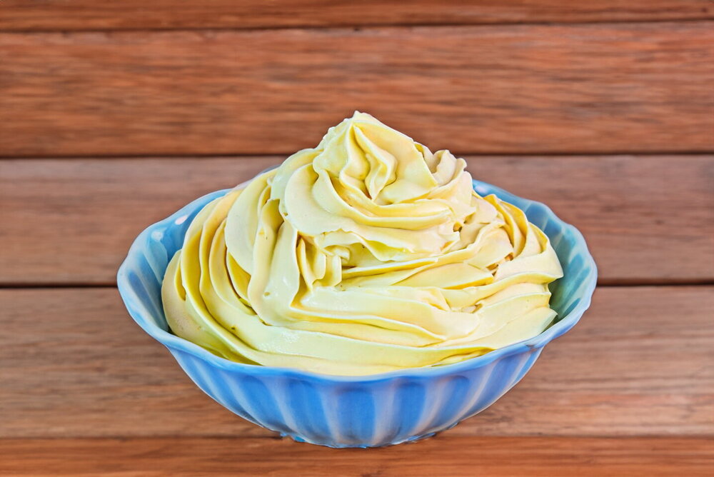 Whipped Cream and Dulce de Leche Frosting for Cake