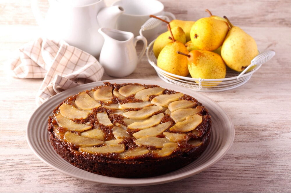 Pear upside-down cake