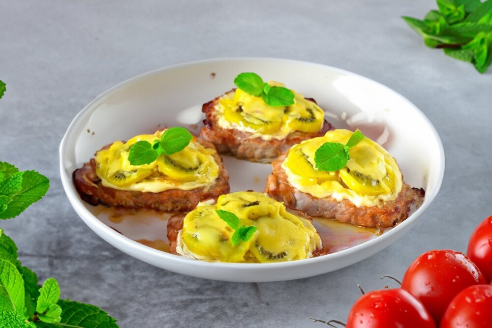 Pork with Kiwi
