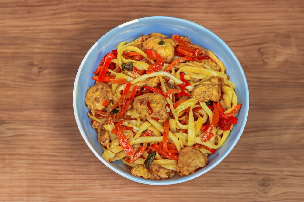 Wok Noodles with Chicken and Vegetables