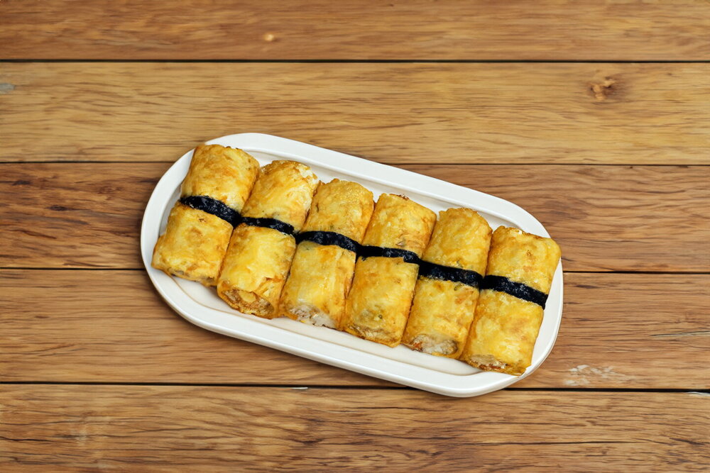 Egg Rolls with Rice and Tuna