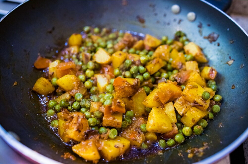 Potato and pea curry