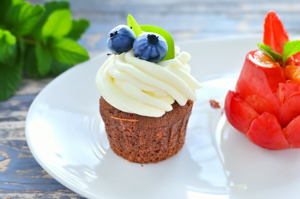 Cupcakes with Cream Cheese Frosting