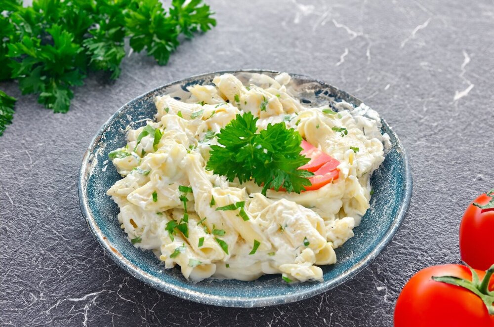 Pasta with Sour Cream and Cheese