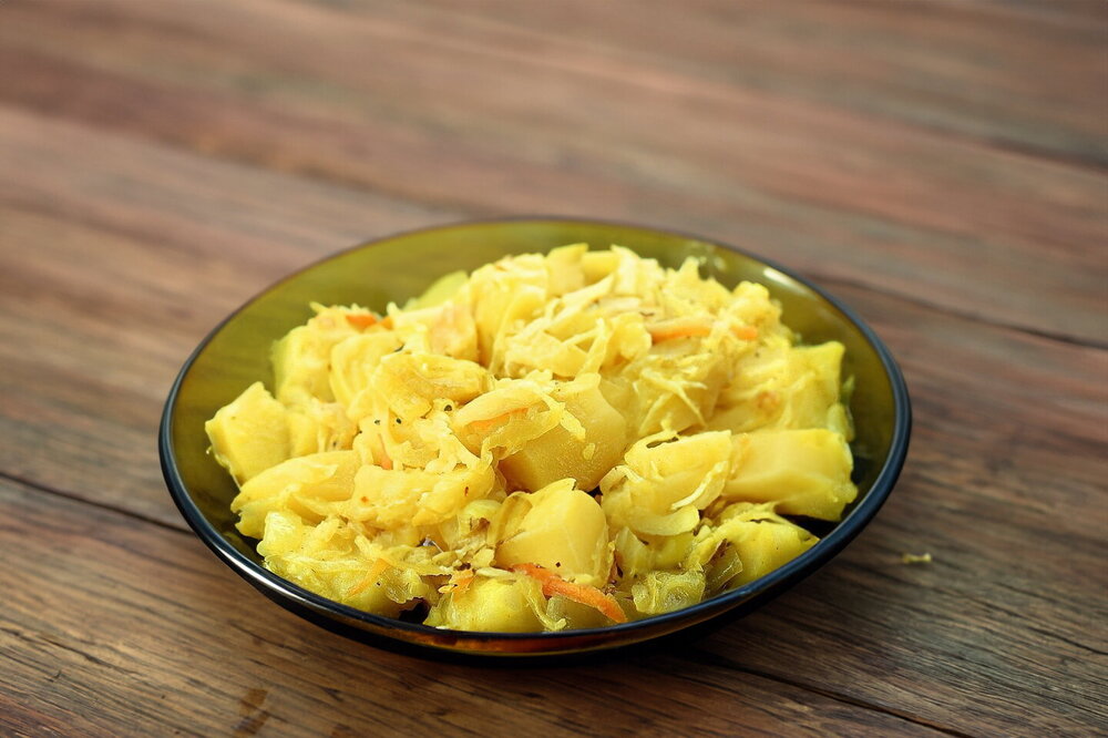 Skillet-Braised Potatoes with Sauerkraut