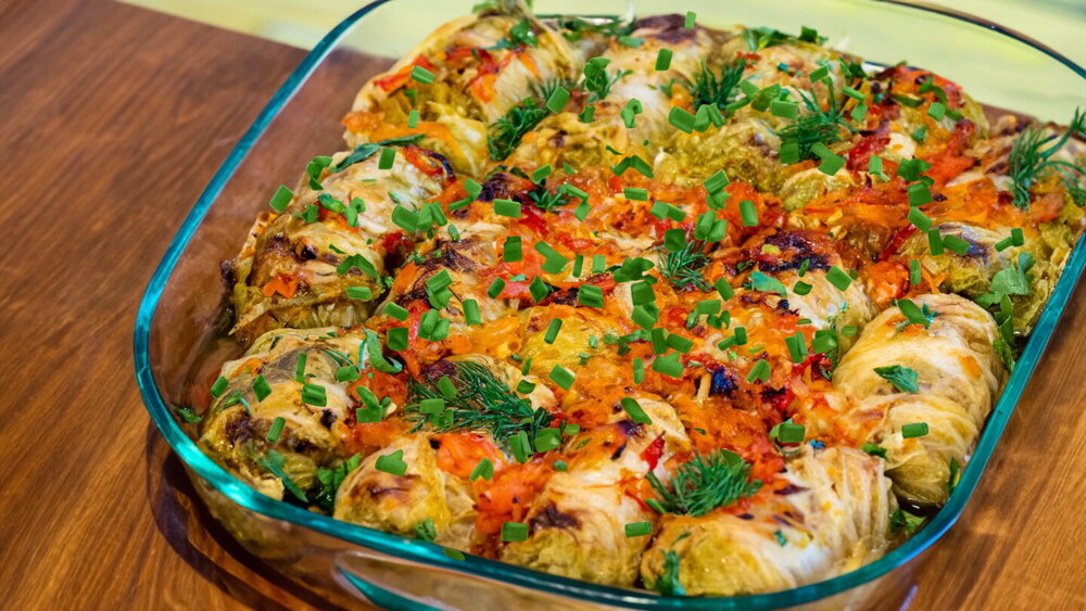 Oven-Baked Napa Cabbage Rolls with Bell Pepper