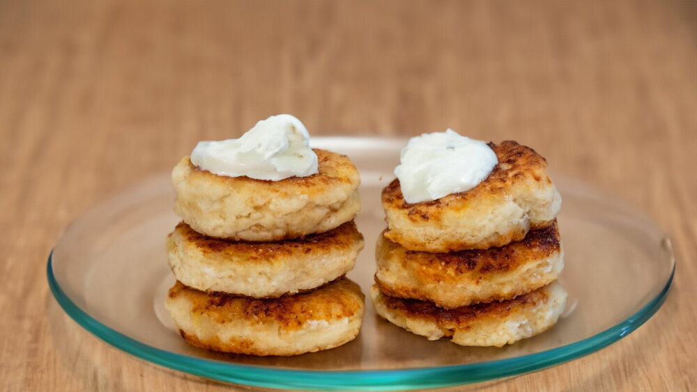 Vanilla Banana Semolina Syrniki from Homemade Curd