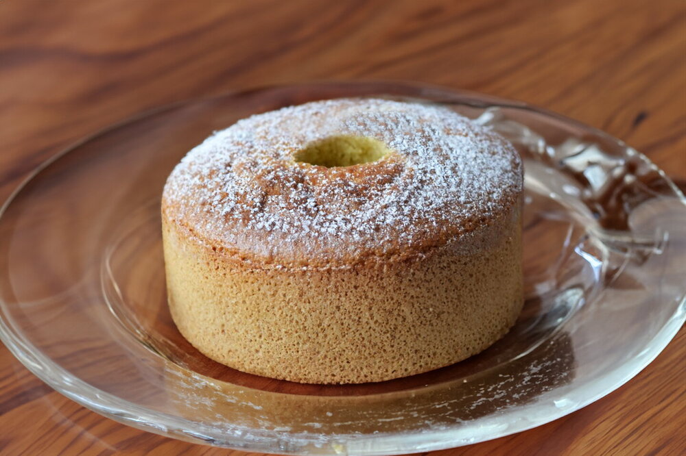 Fluffy Sour Cream Semolina Cake (Oven-Baked)