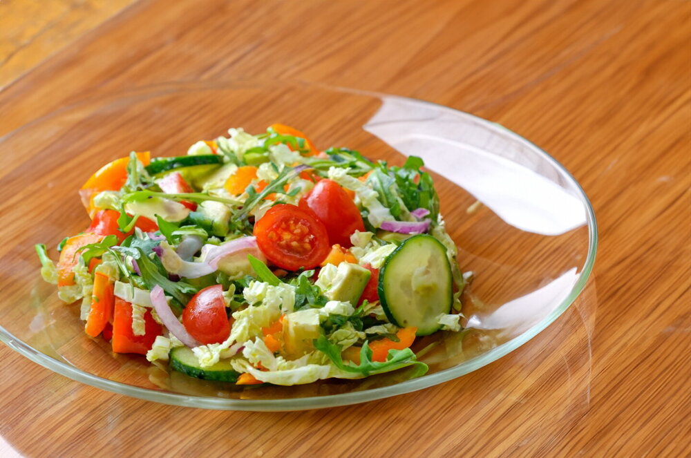 Chinese Cabbage Salad with Cucumber and Bell Pepper