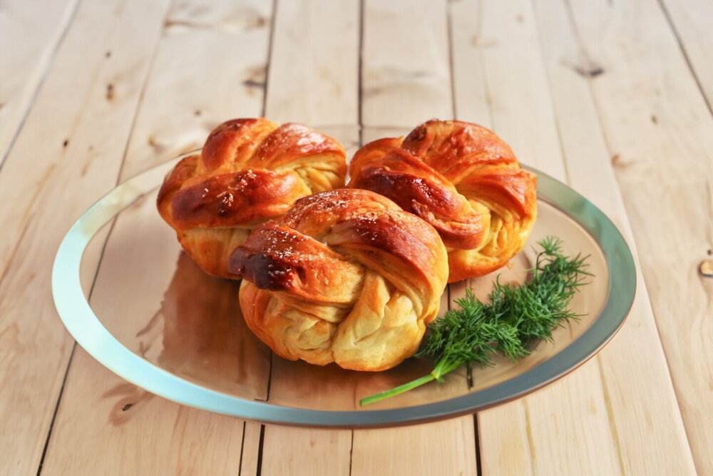 Sugar Buns from Yeasted Puff Pastry