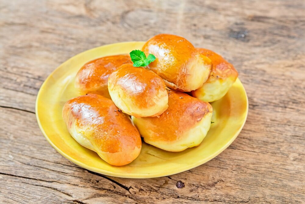 Sweet Yeast Dough Buns
