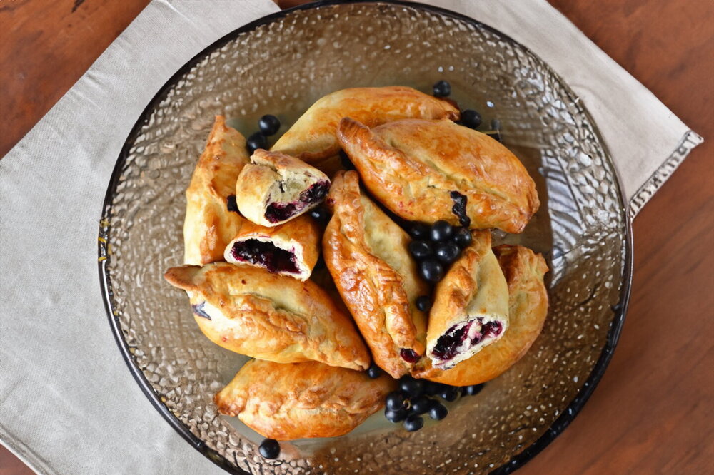 Yeast-Free Buns Baked in the Oven