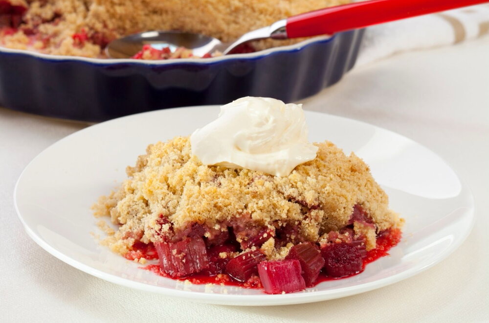 Rhubarb crumble