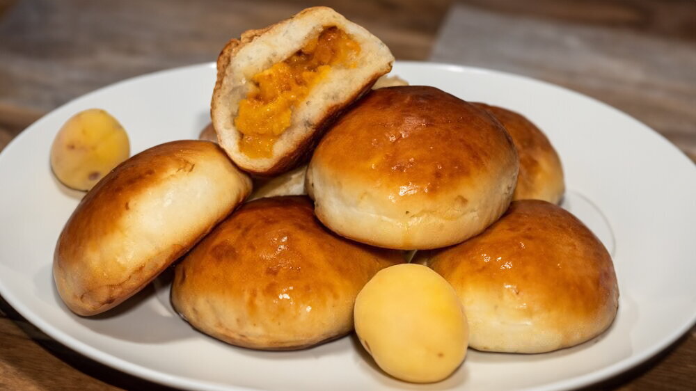 Kefir Yeast Hand Pies with Apricots