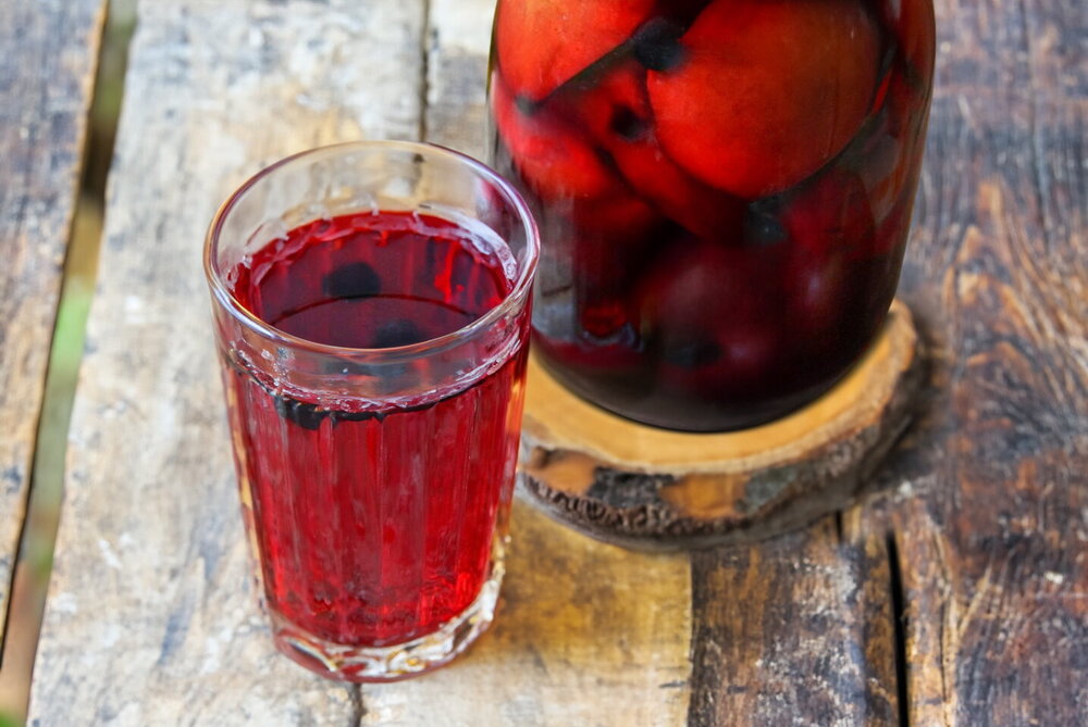 Black Chokeberry and Apple Compote for Winter